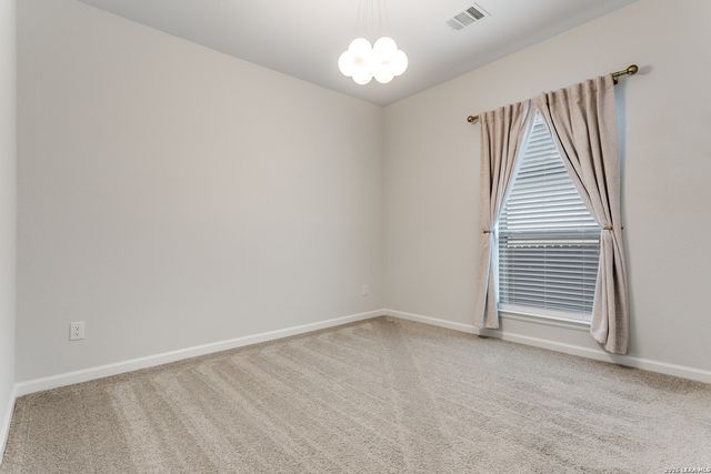 2134 knippa, San Antonio, TX 78253