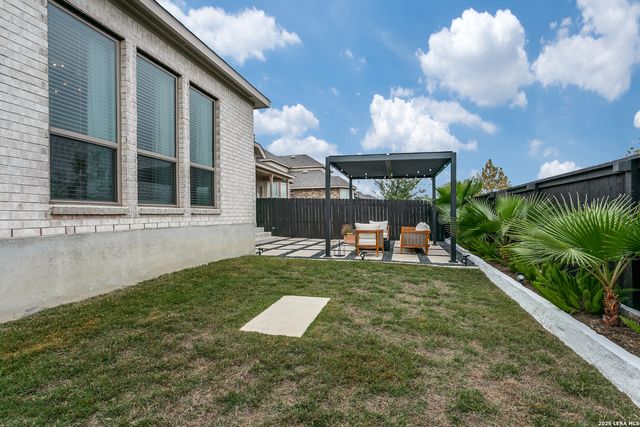 2134 knippa, San Antonio, TX 78253