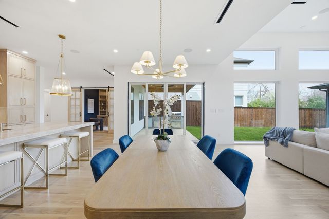 7211 Coronado Avenue, Dallas, TX 75214