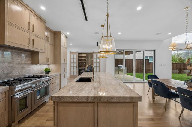 7211 Coronado Avenue, Dallas, TX 75214