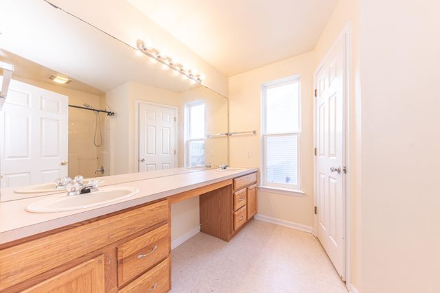 7621 Carlton Drive, Ypsilanti City, MI 48197