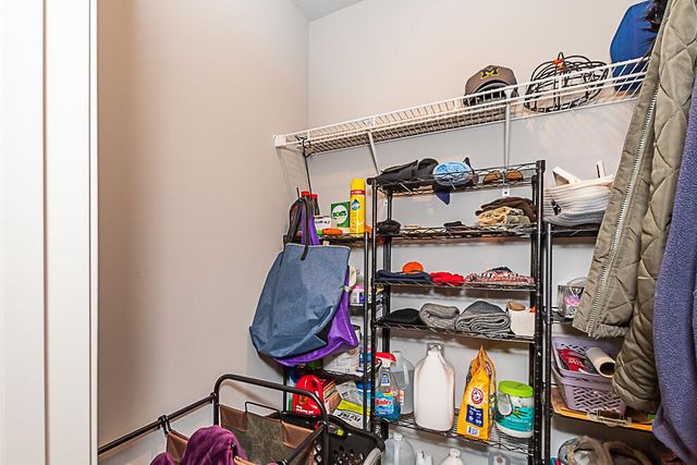 18105 Loganwood Trail, Battle Creek, MI 49014