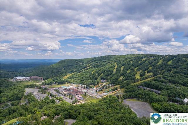 182 Upper Village Way, Jackson Twp, PA 18372