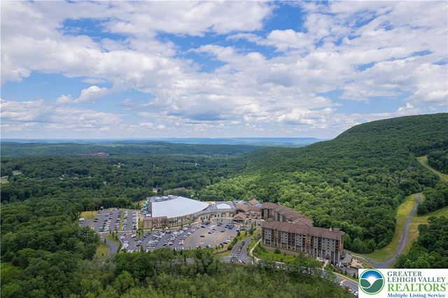 182 Upper Village Way, Jackson Twp, PA 18372