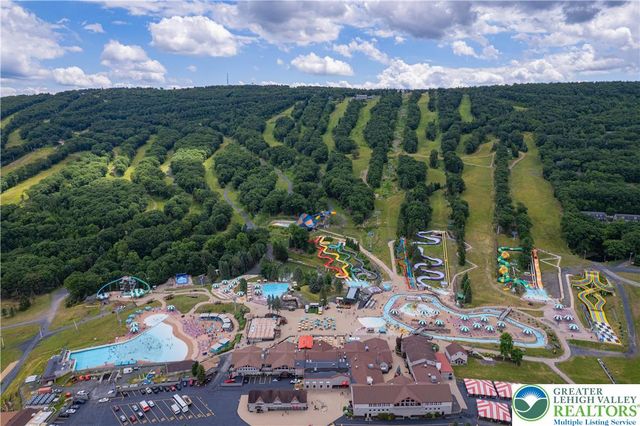 182 Upper Village Way, Jackson Twp, PA 18372