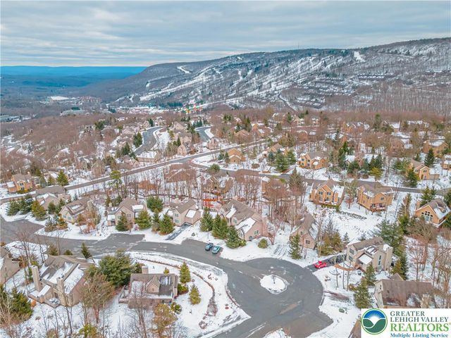 182 Upper Village Way, Jackson Twp, PA 18372