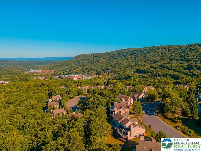 182 Upper Village Way, Jackson Twp, PA 18372