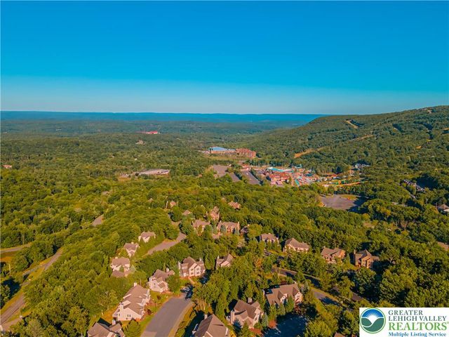 182 Upper Village Way, Jackson Twp, PA 18372