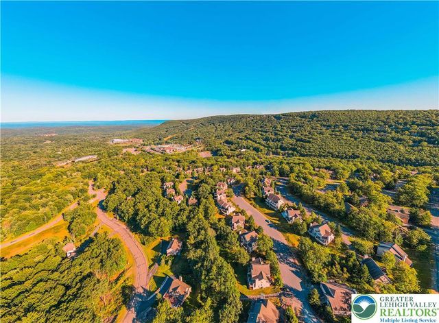 182 Upper Village Way, Jackson Twp, PA 18372