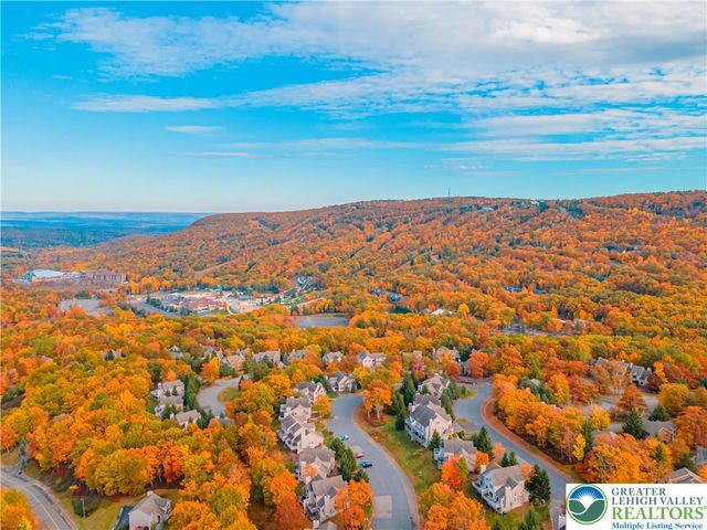 182 Upper Village Way, Jackson Twp, PA 18372