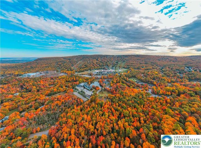 182 Upper Village Way, Jackson Twp, PA 18372