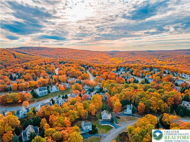 182 Upper Village Way, Jackson Twp, PA 18372