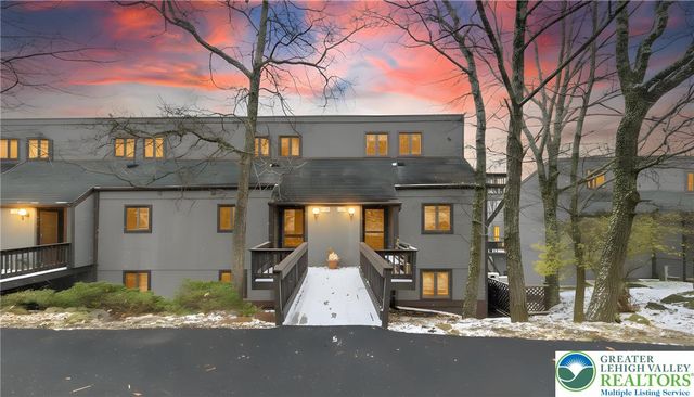 182 Upper Village Way, Jackson Twp, PA 18372