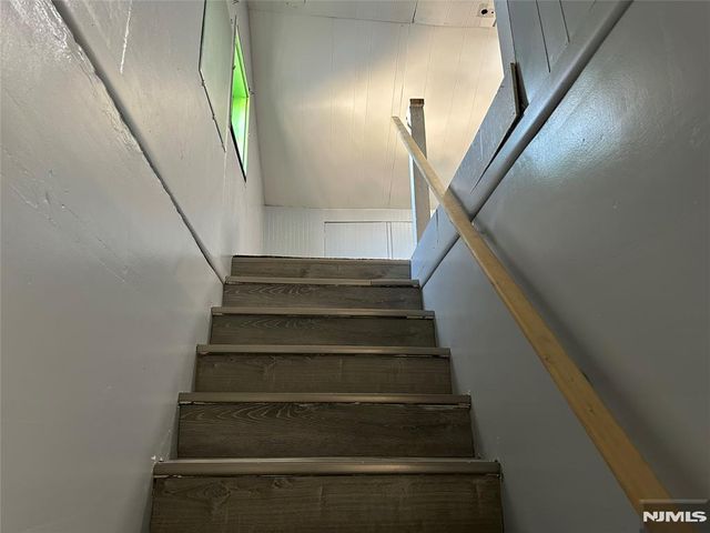 23 1st Street 2, Bergenfield, NJ 07621