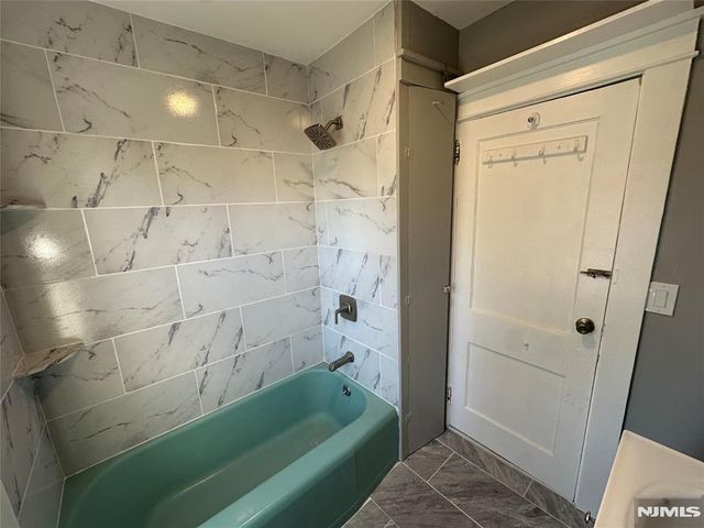 23 1st Street 2, Bergenfield, NJ 07621