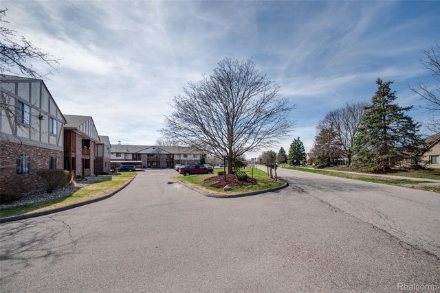 16432 Clarkson Drive 61, Fraser, MI 48026