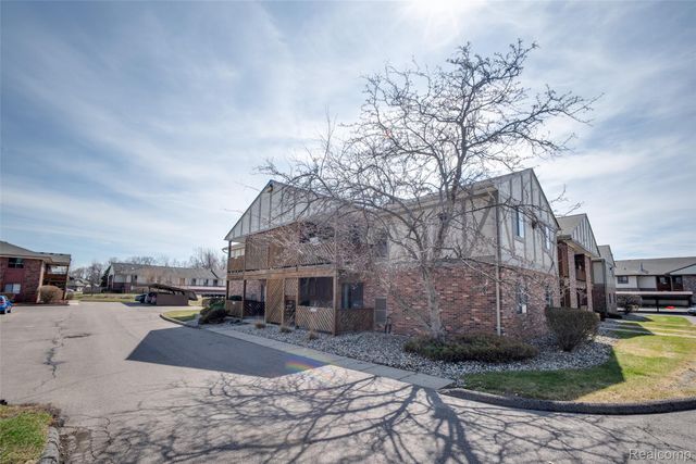 16432 Clarkson Drive 61, Fraser, MI 48026