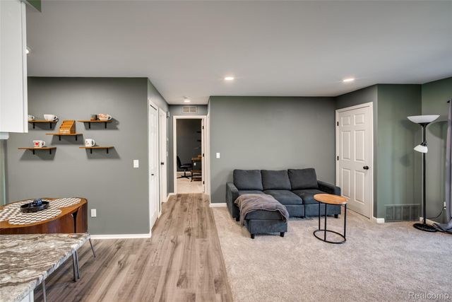 16432 Clarkson Drive 61, Fraser, MI 48026