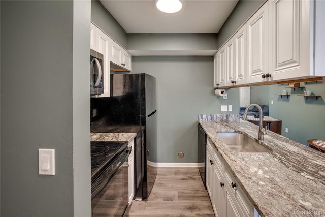 16432 Clarkson Drive 61, Fraser, MI 48026