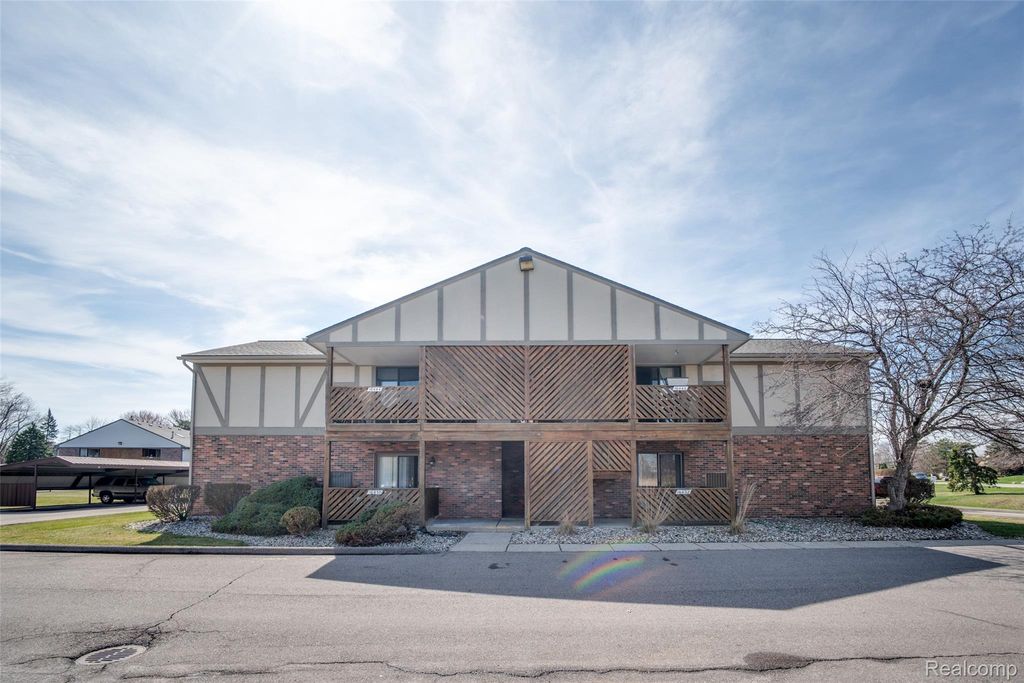 16432 Clarkson Drive 61, Fraser, MI 48026