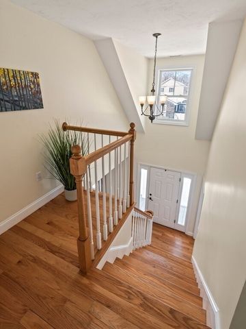 81 Longmeadow Dr, Lowell, MA 01852