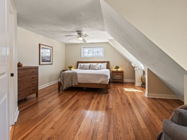 81 Longmeadow Dr, Lowell, MA 01852