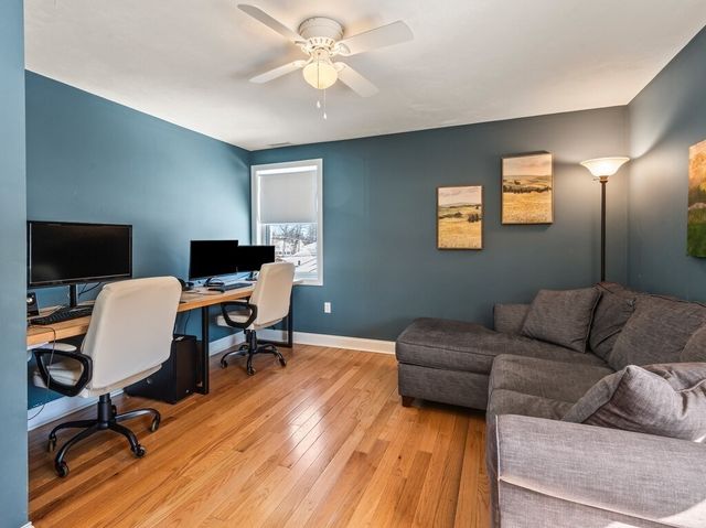 81 Longmeadow Dr, Lowell, MA 01852