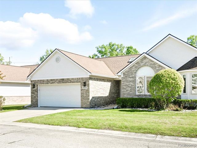 592 Snowbird Circle, Saint Clair, MI 48079