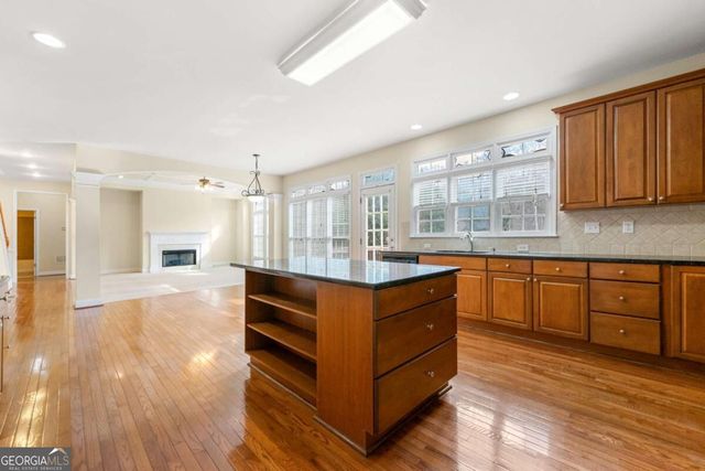 1251 Irwin Lake Way, Marietta, GA 30064