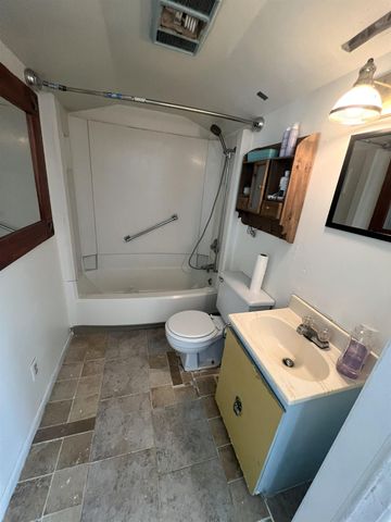 300 Kelly Street, Charles City, IA 50616