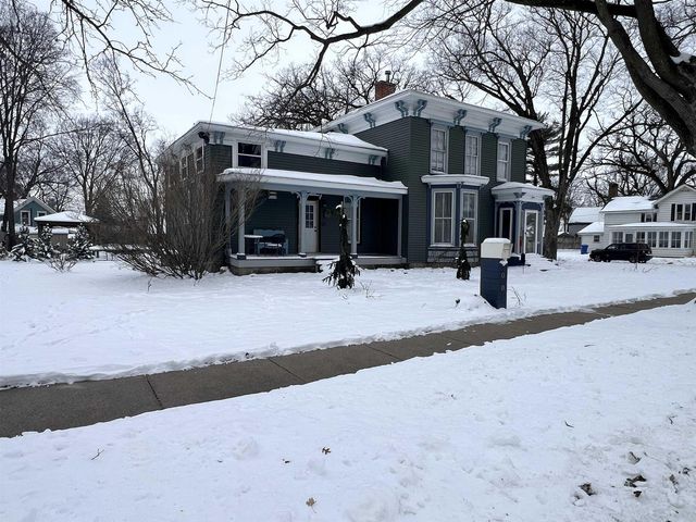 300 Kelly Street, Charles City, IA 50616