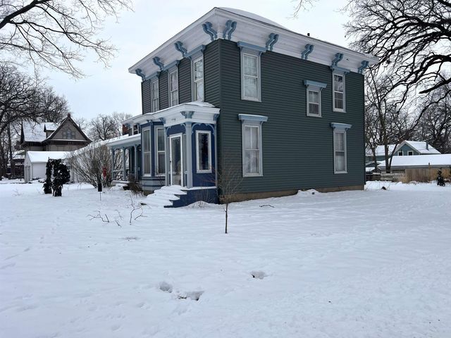 300 Kelly Street, Charles City, IA 50616