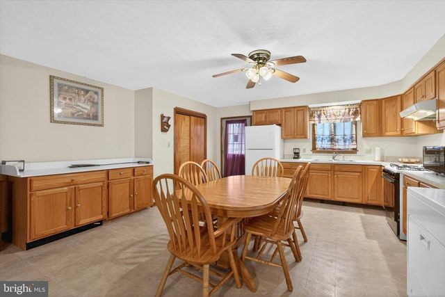 933 CENTENNIAL AVE, Hanover, PA 17331