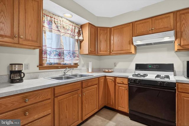933 CENTENNIAL AVE, Hanover, PA 17331