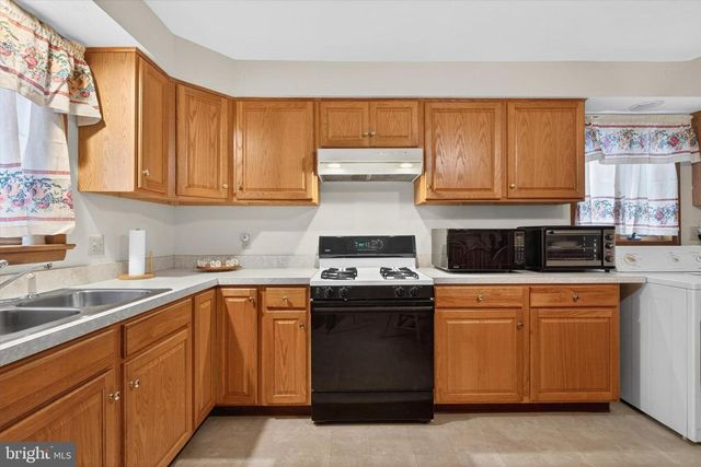 933 CENTENNIAL AVE, Hanover, PA 17331