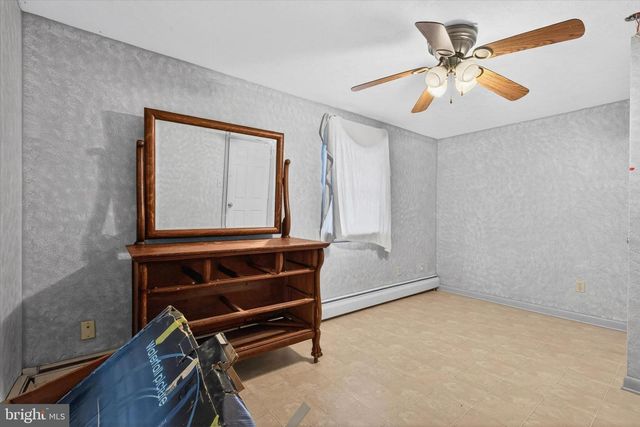 933 CENTENNIAL AVE, Hanover, PA 17331