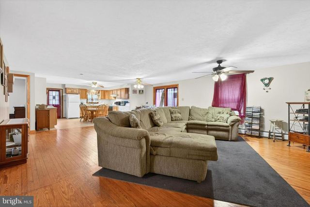933 CENTENNIAL AVE, Hanover, PA 17331