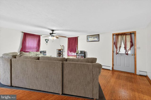 933 CENTENNIAL AVE, Hanover, PA 17331