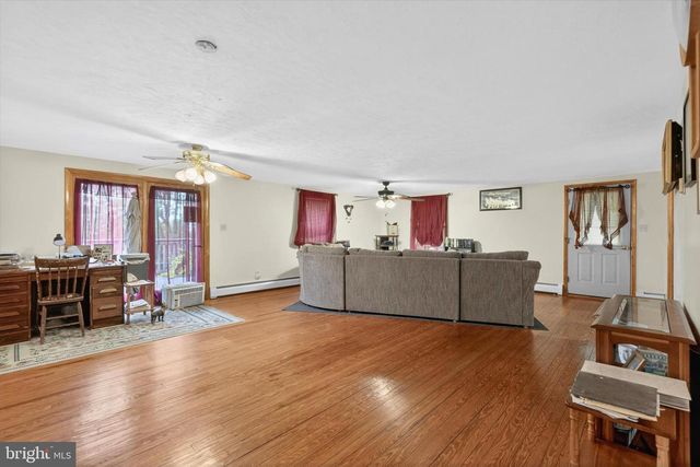 933 CENTENNIAL AVE, Hanover, PA 17331