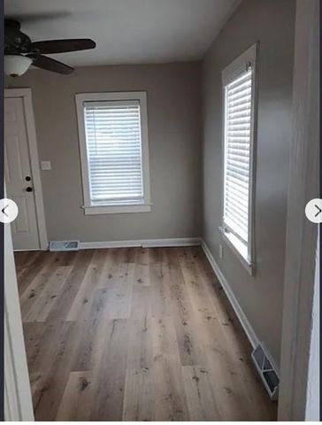 1116 S Woodland Avenue, Independence, MO 64050
