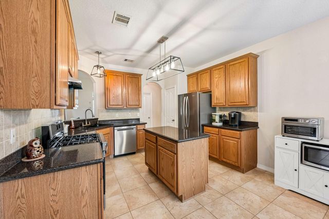 34215 Conroe Huffsmith Road, Magnolia, TX 77354