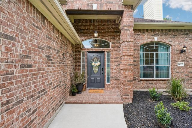34215 Conroe Huffsmith Road, Magnolia, TX 77354
