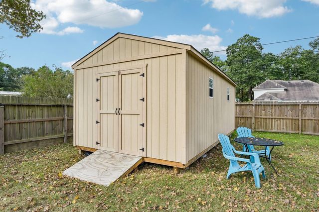 34215 Conroe Huffsmith Road, Magnolia, TX 77354