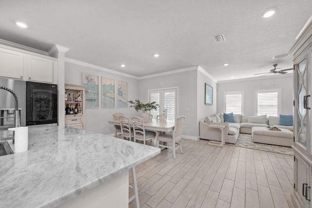 382 Lightning Bug Lane, Freeport, FL 32439