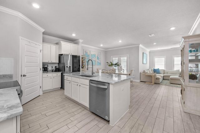 382 Lightning Bug Lane, Freeport, FL 32439