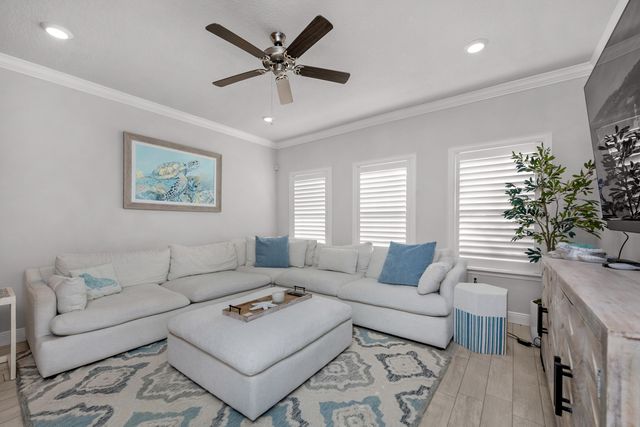 382 Lightning Bug Lane, Freeport, FL 32439