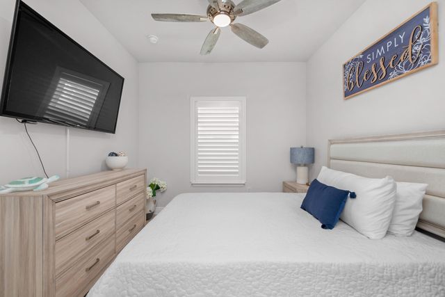 382 Lightning Bug Lane, Freeport, FL 32439