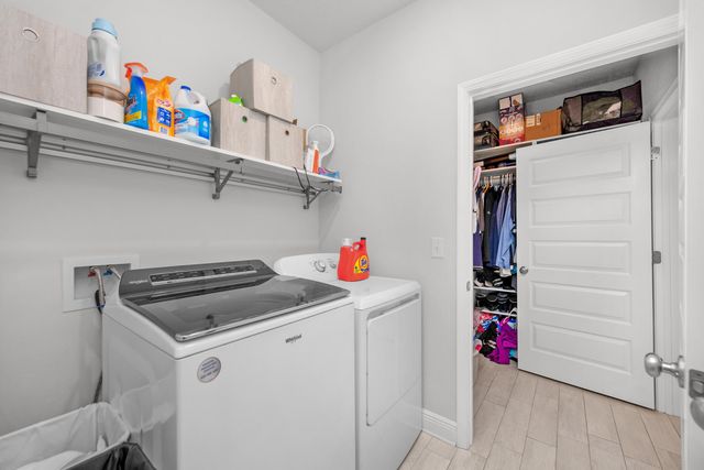 382 Lightning Bug Lane, Freeport, FL 32439