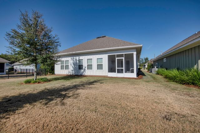 382 Lightning Bug Lane, Freeport, FL 32439