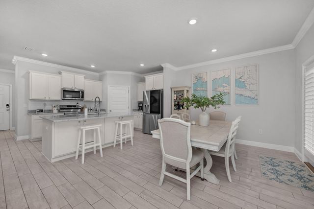 382 Lightning Bug Lane, Freeport, FL 32439